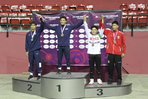 Freestyle wrestling throw and exposure move